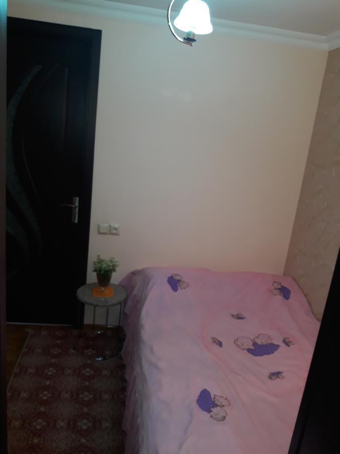 Madona'S House Appartement Batoemi Buitenkant foto