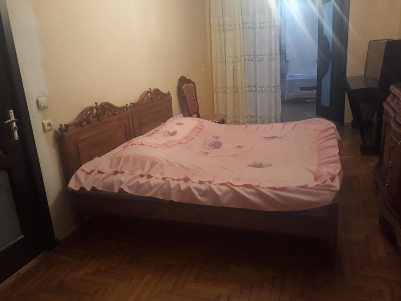 Madona'S House Appartement Batoemi Buitenkant foto